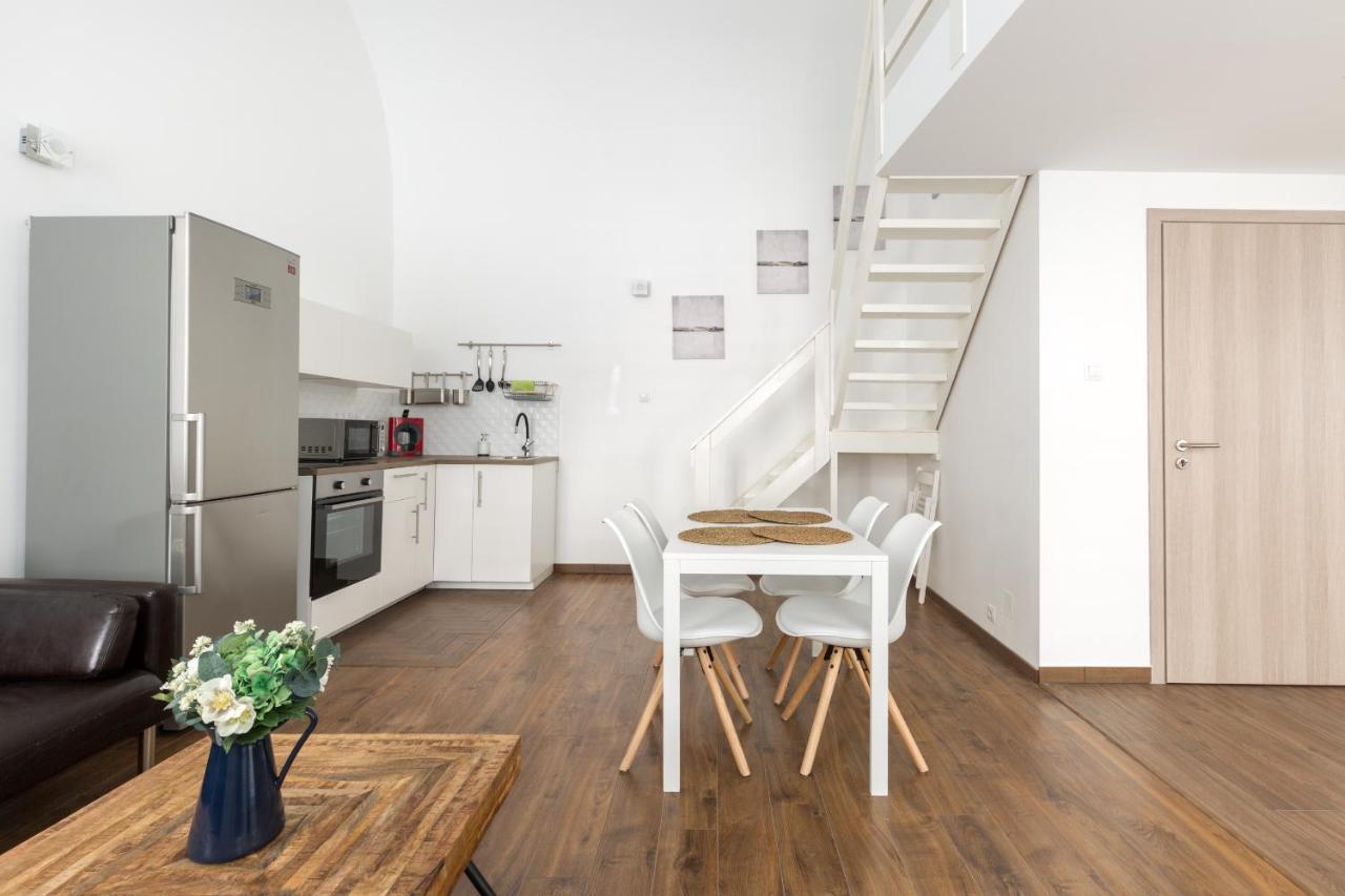 B17 Bajcsy Apartment بودابست المظهر الخارجي الصورة