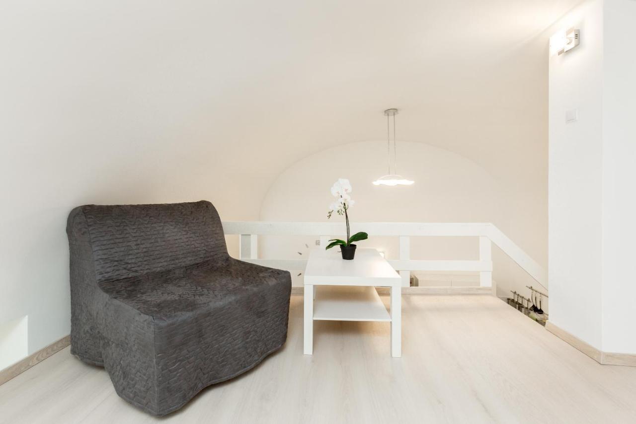 B17 Bajcsy Apartment بودابست المظهر الخارجي الصورة