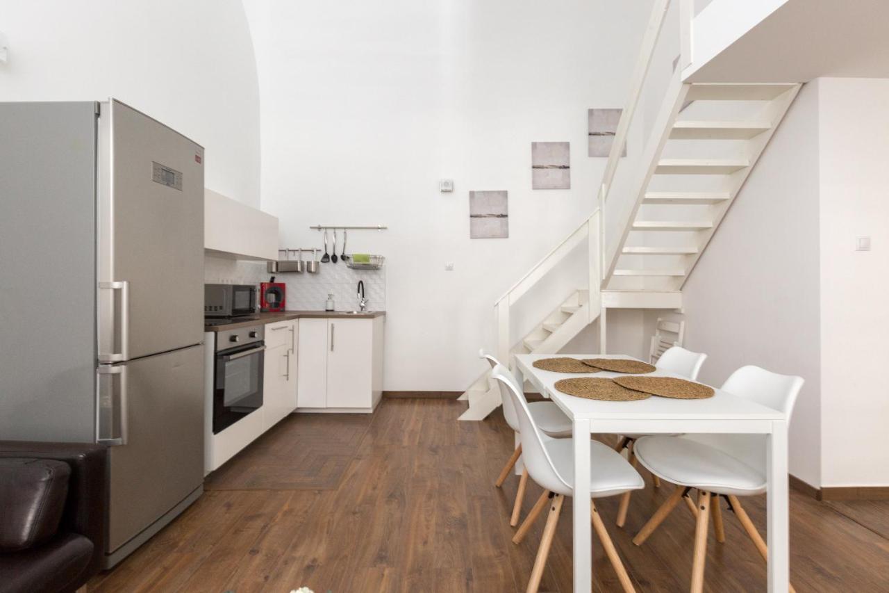 B17 Bajcsy Apartment بودابست المظهر الخارجي الصورة