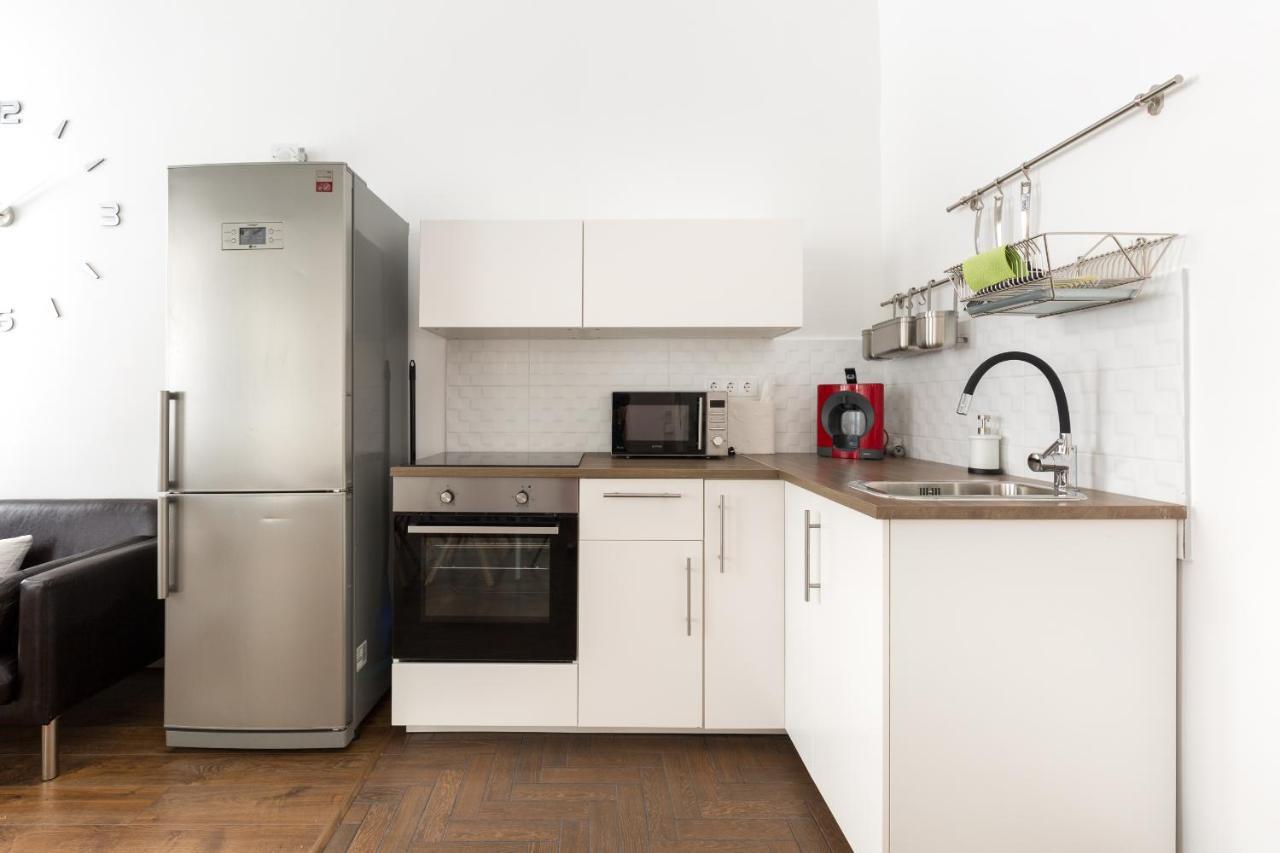 B17 Bajcsy Apartment بودابست المظهر الخارجي الصورة
